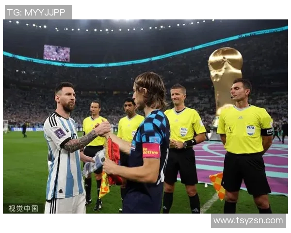 拉莫斯与莫德里奇的传奇对决：足球场上的不朽英雄与战术大师